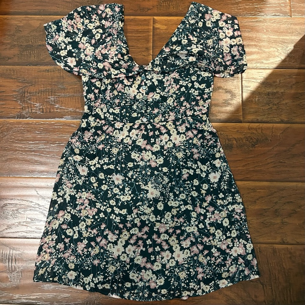 Green Floral Xhilaration Dress Size Medium
